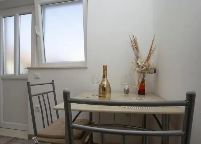 Adria Apartment *