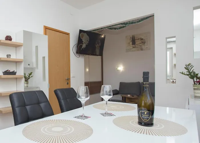 Adria Apartment *